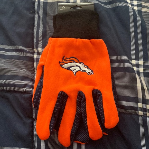NFL Accessories Nwt Denver Broncos Gloves Official Nfl Licensed One